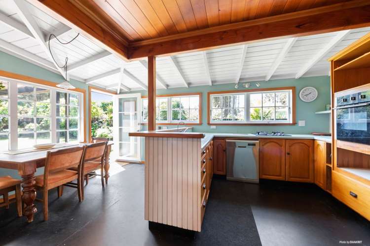 15 Erangi Place Bethells Beach_5