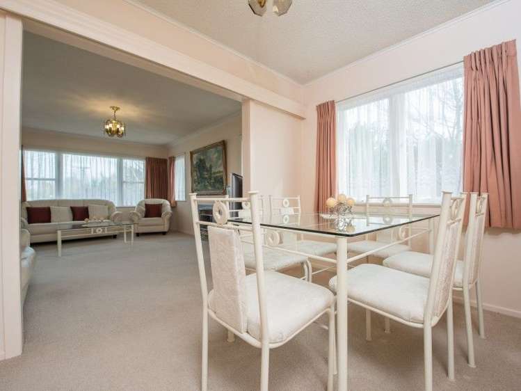 19 Masefield Drive Enderley_5