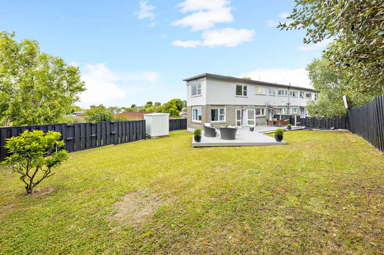 2/3 Hubert Henderson Place Remuera_8