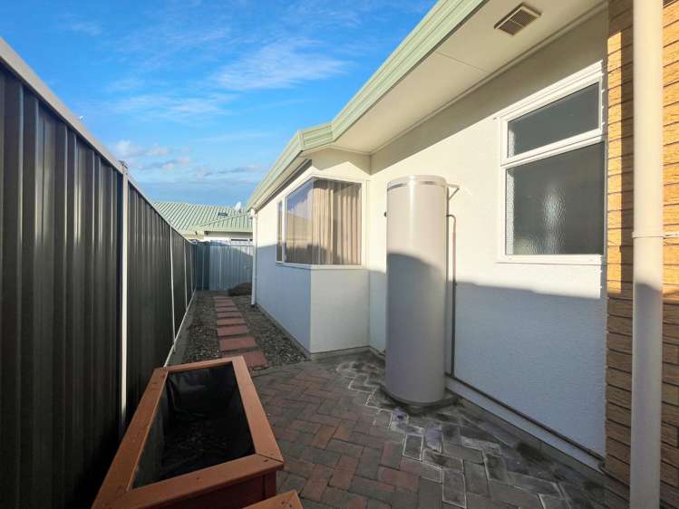 26 Kensington Drive 10792_16