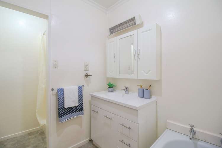 8b Charles Street Grasmere_15