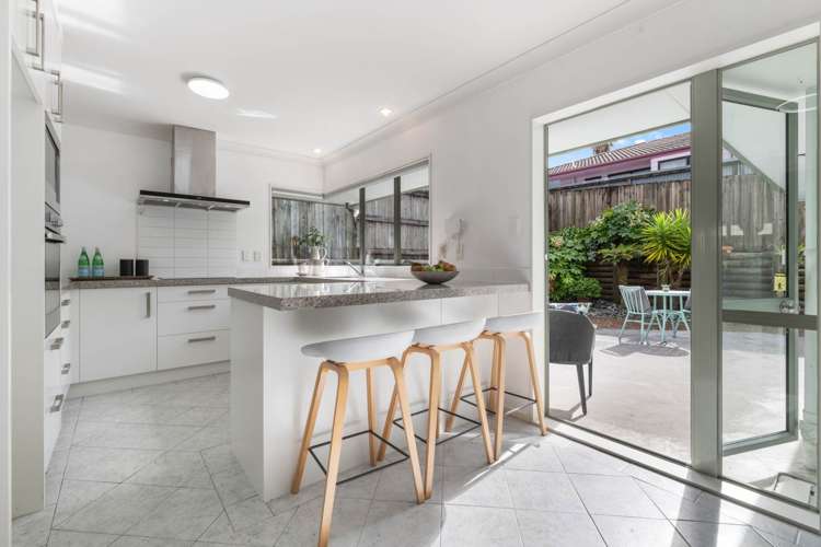 2/60 Whitford Road Northpark_8