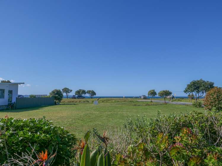 2 Flame Tree Lane Taipa_6