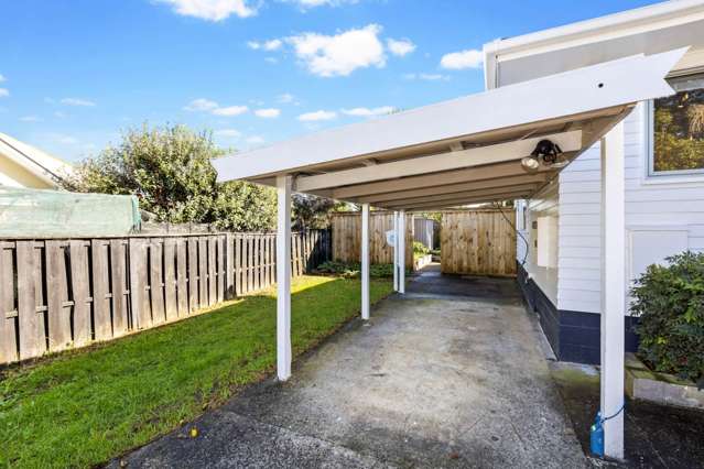 1/80 Cascades Road Pakuranga Heights_4