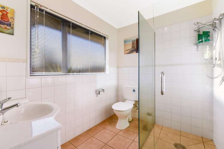 2 Strawberry Grove Richmond_12