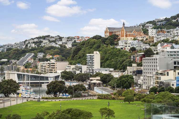 6d/82 Cable Street Te Aro_13