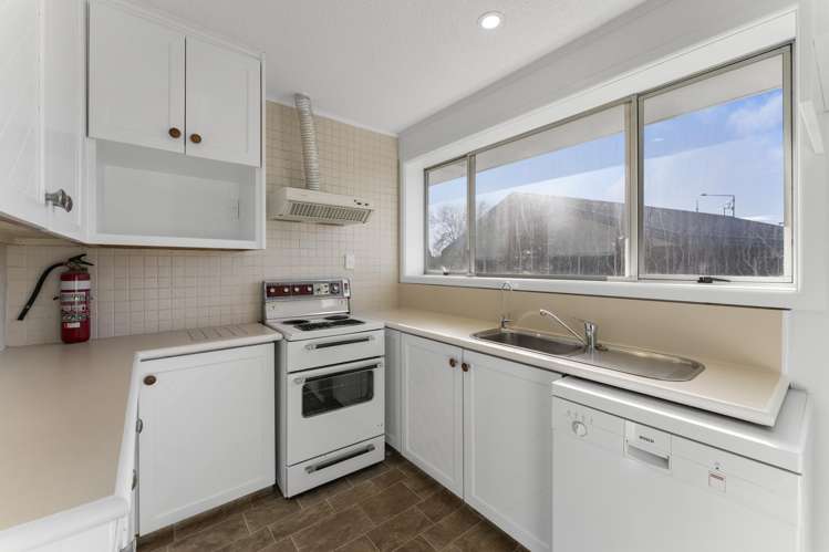 127 Denise Crescent Hornby_4