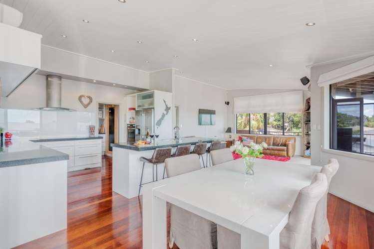 16 Crossland Place Maraetai_6