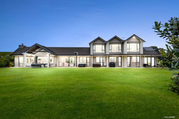 12 Tudor Park Drive Whitford_3