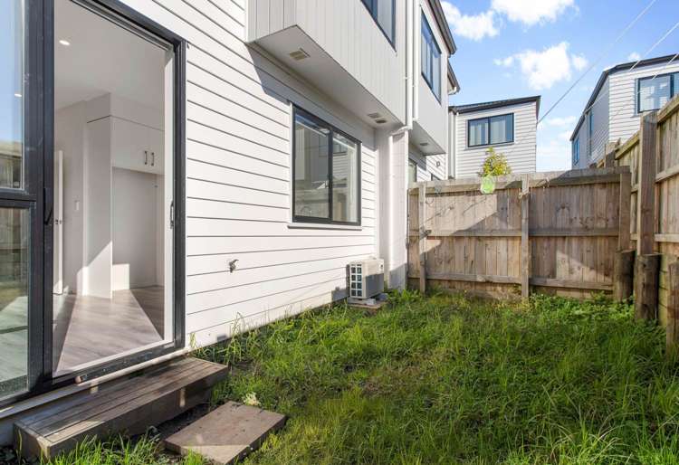 5/60 Kelman Road Kelston_10