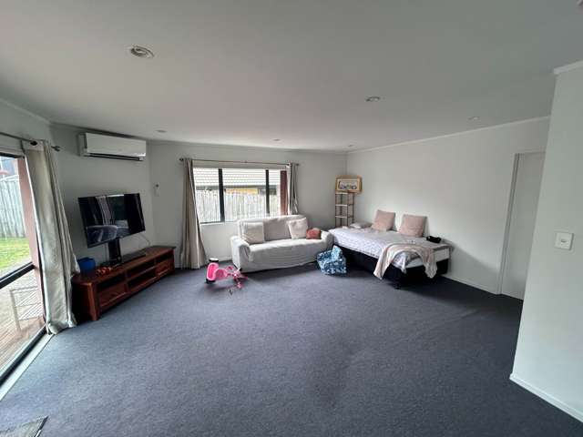 2/250 Wairau Road Glenfield_4