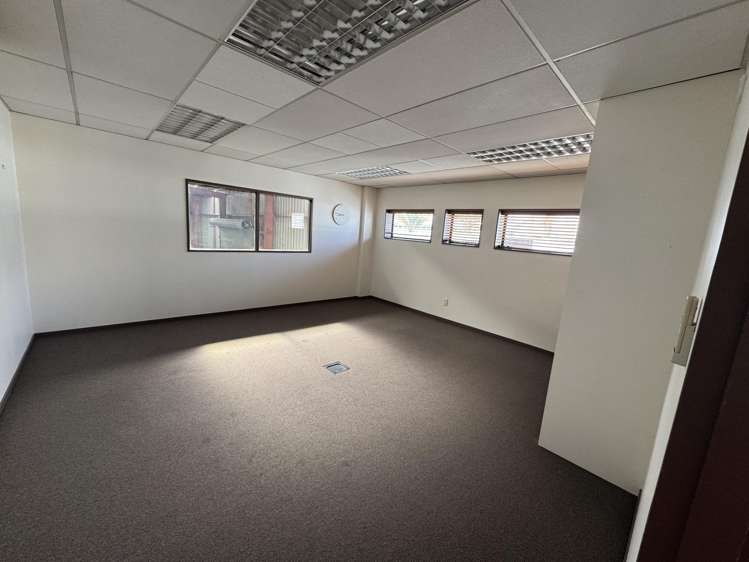129 Maraekakaho Road  ( Office - Warehouse ) Camberley_5
