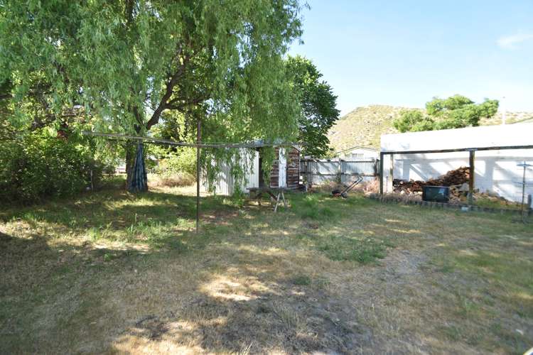 9 Sutherland Road Omarama_18