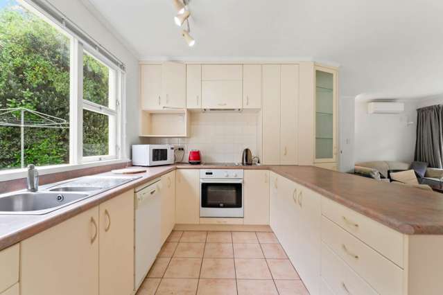 2/10 Blomfield Spa Takapuna_4