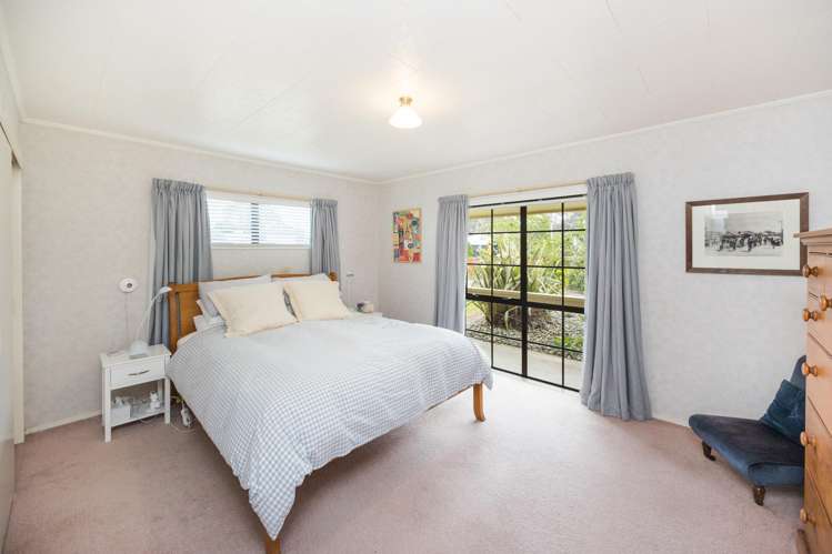 5 Hennessy Street East Foxton Beach_14