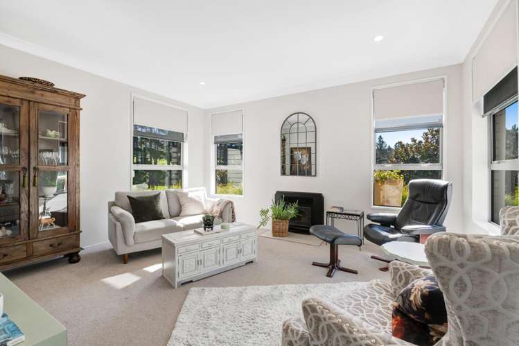 45 Manuka Grove Helensville_10