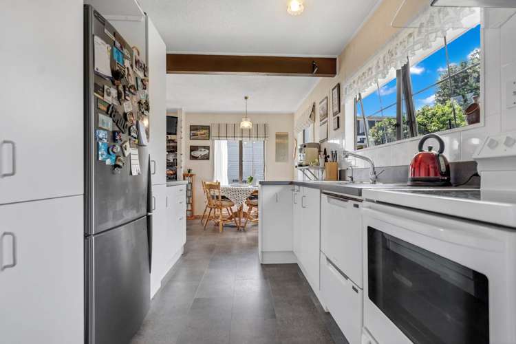 4 Elsted Place Goodwood Heights_13