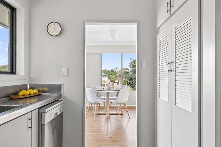 66 Douglas Street Okitu_5