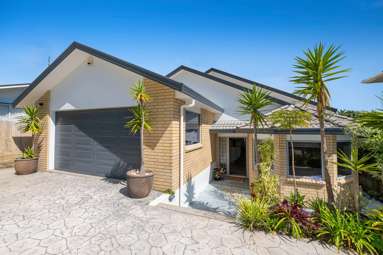 1326 Whangaparaoa Road_3