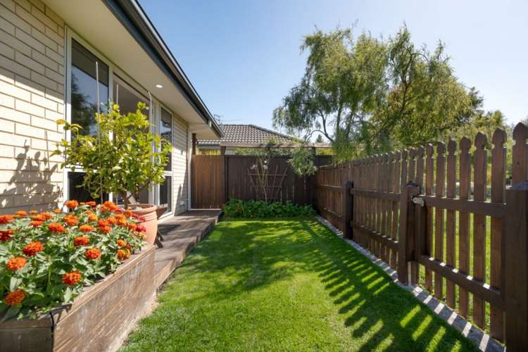 23 Famille Close Yaldhurst_16