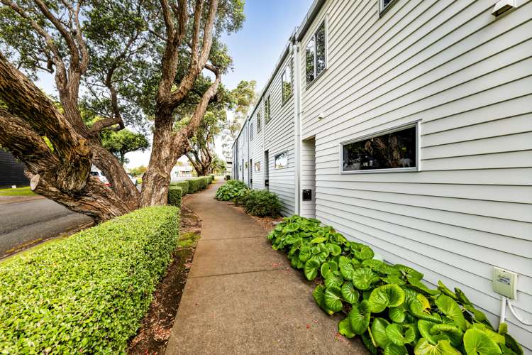 7/16 Ronald Street Strandon_23