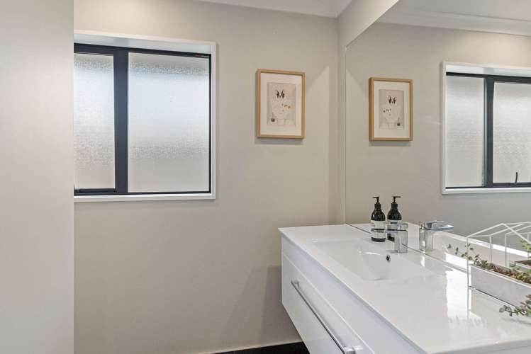 27 Denimes Crescent Rolleston_20