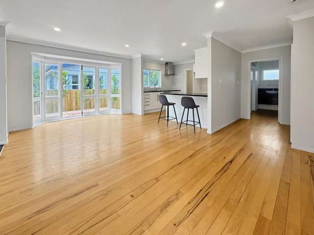 55 Cambridge Road Riverhead_2