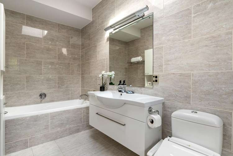 52 Walter Road, Lowry Bay Eastbourne_22