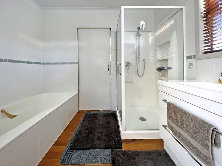 2 Lincoln Road Manurewa_9