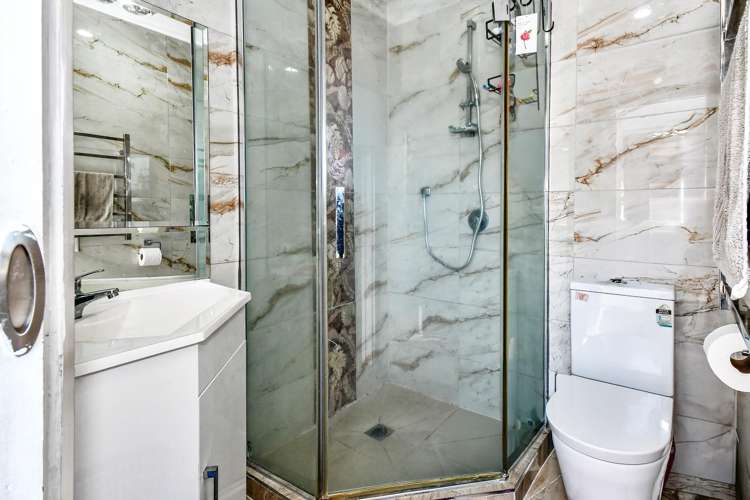 14 Shalimar Place Clover Park_10