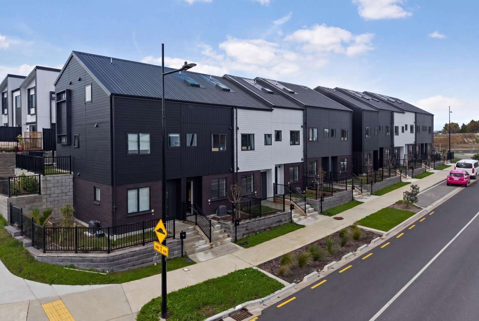 6/2 Firebrick Way Hobsonville_0