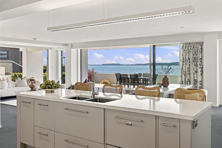 1/104 Harbour Drive Otumoetai_14
