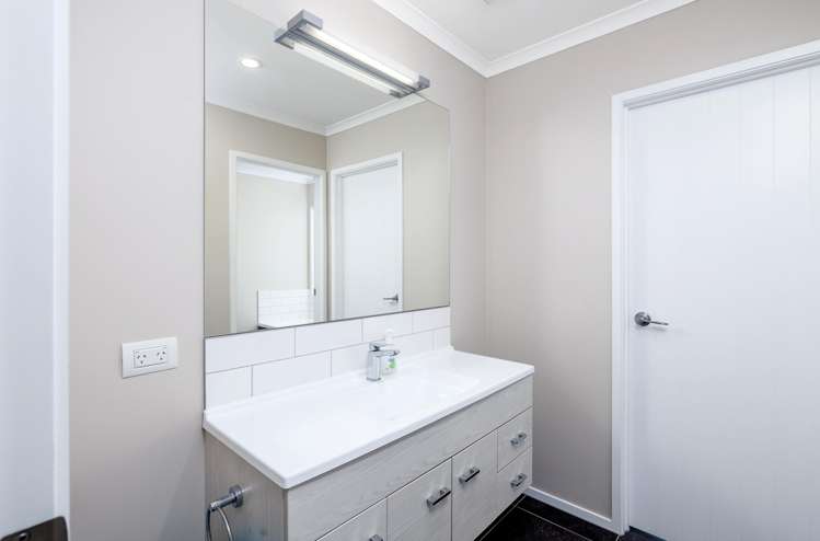 250 Hughes Line West Taratahi_12
