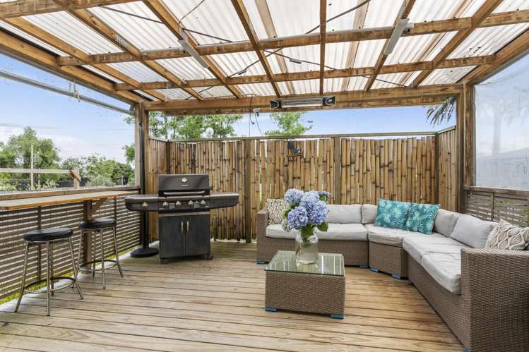 2 Mary Keane Lane Parakai_3