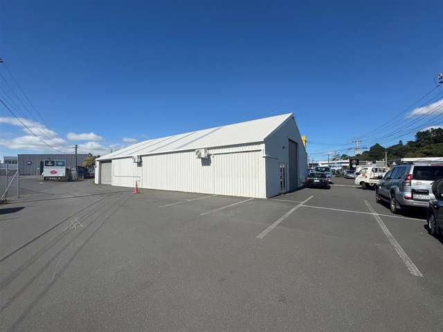 Savills | Road Front in St Johns – 367sqm