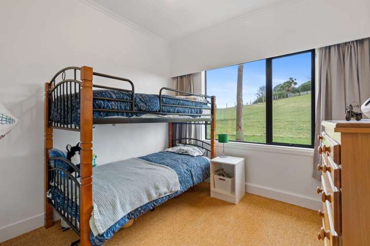 22 Esplanade Kaka Point_13