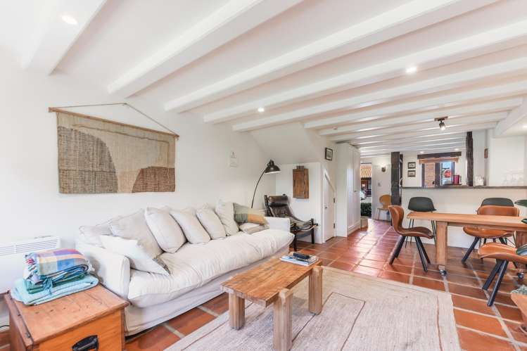 3/6 Quiet Woman Way Monaco_1