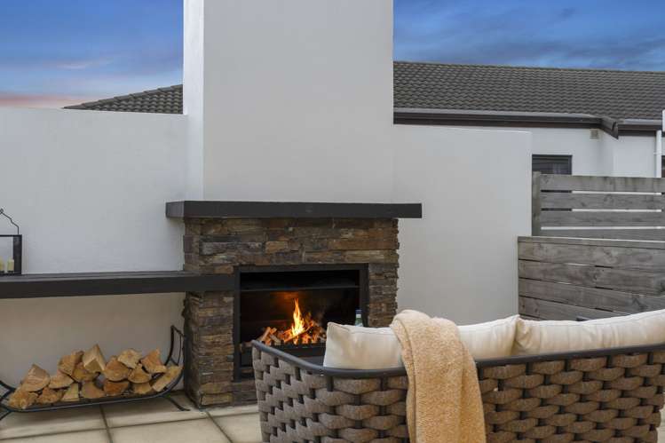 6 Crossland Place Maraetai_16