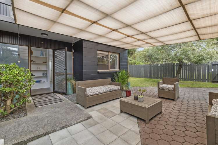 2/9 Feltwell Place Mangere Bridge_14