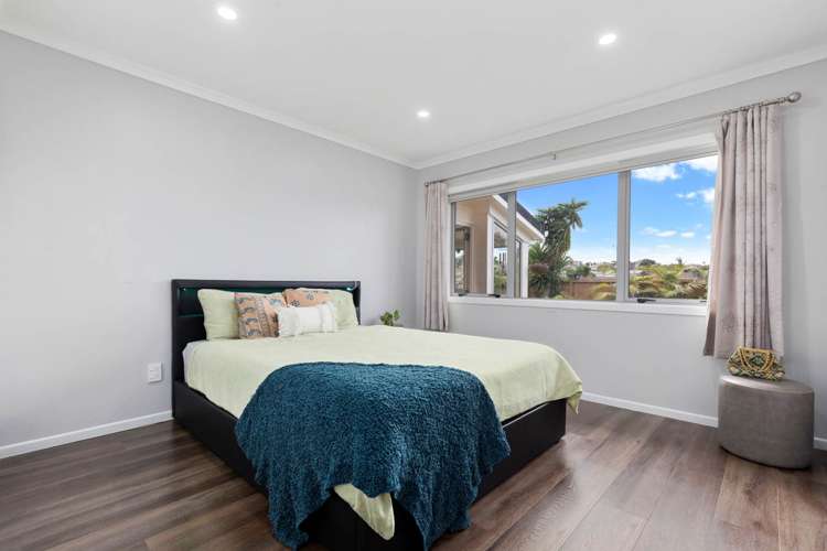 2/15 Vivian Wilson Drive Eastern Beach_13