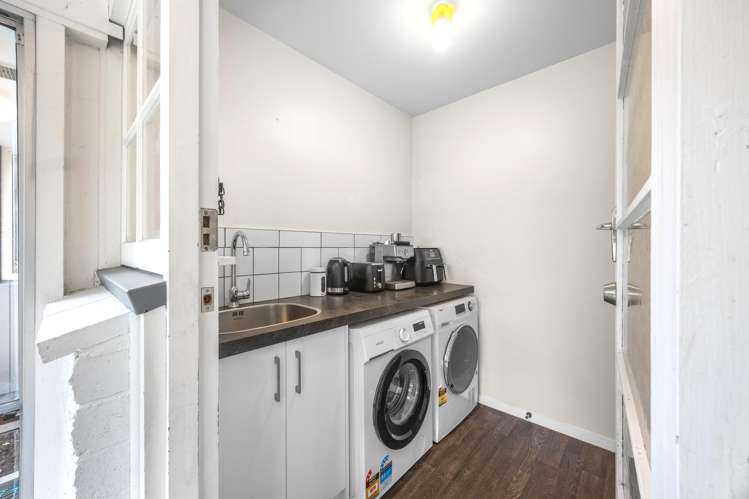 281 Avonhead Road Avonhead_10