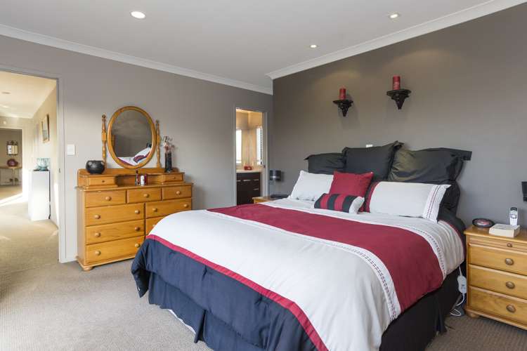 32 Condor Drive Pyes Pa_22