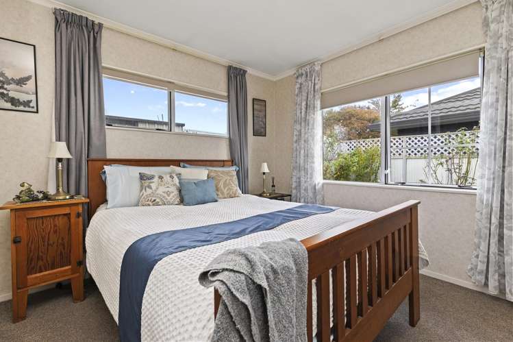 2/27 Arama Street_4