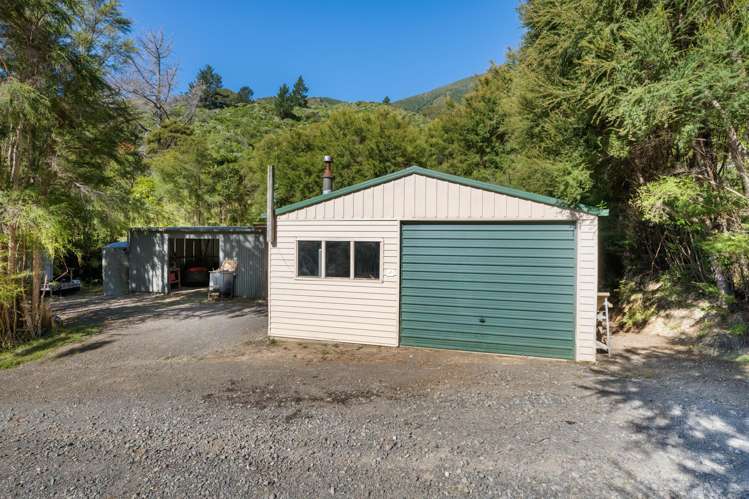 243 Boons Valley Road Waikawa_16
