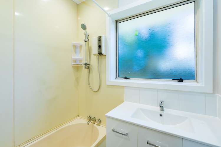 33 Chartwell Street Burwood_14