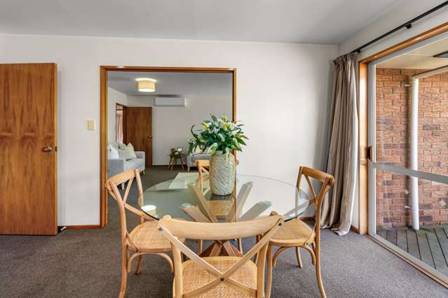 2/45B Trafford Street Harewood_3