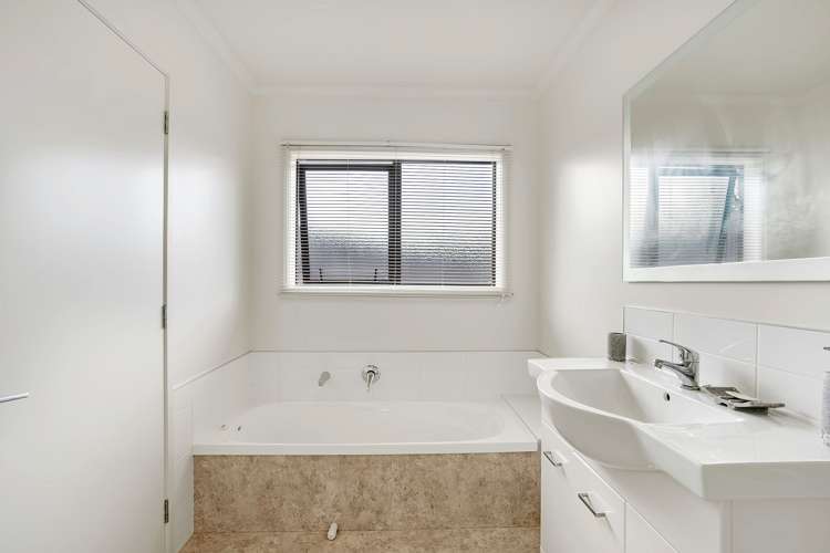 83 Ridgeway Drive Te Kamo_16