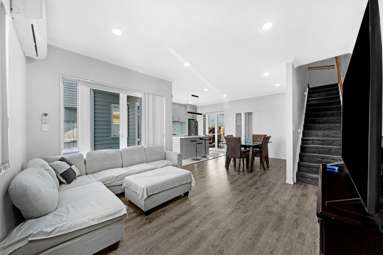 10 Warbler Crescent_2