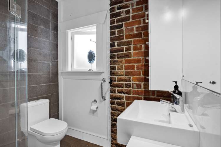 20 Wallace Place Westown_11