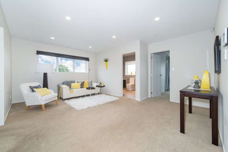 41 Riverglade Parkway Te Atatu South_13